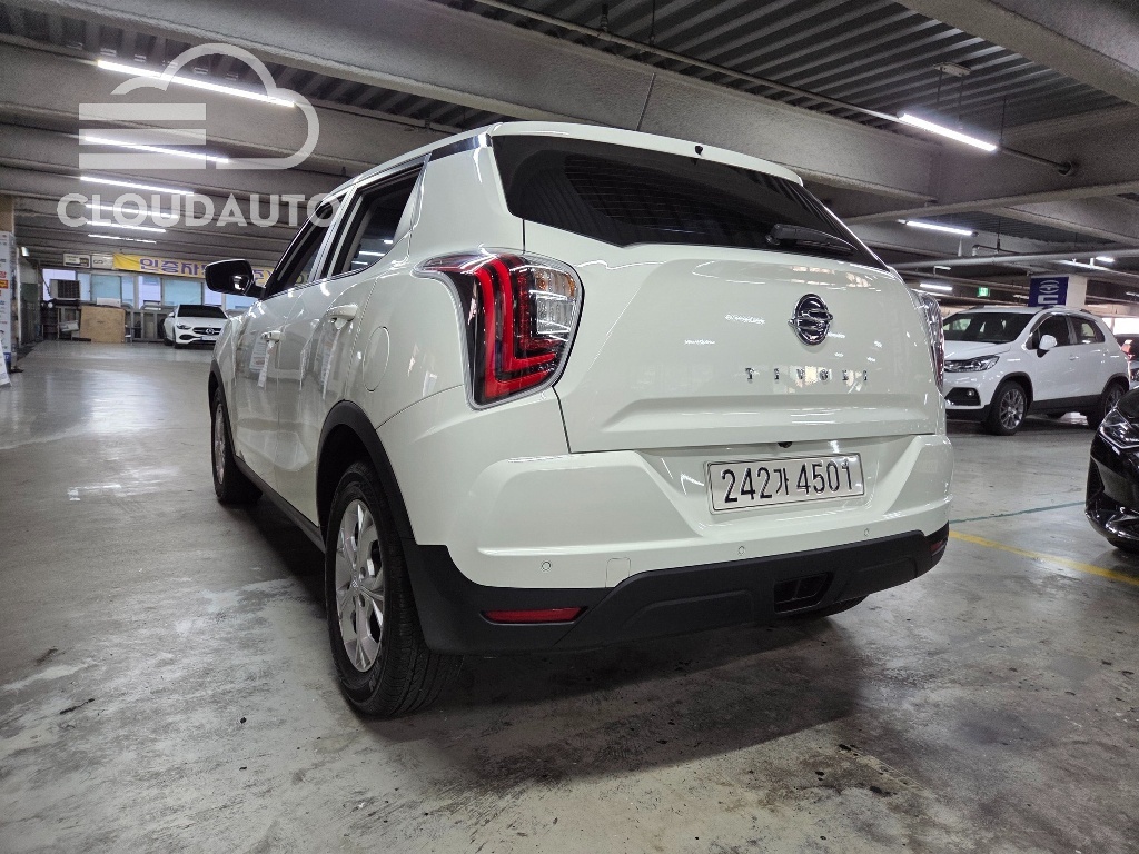 2021 SsangYong Tivoli Gasoline 1.5 2WD - Image 2