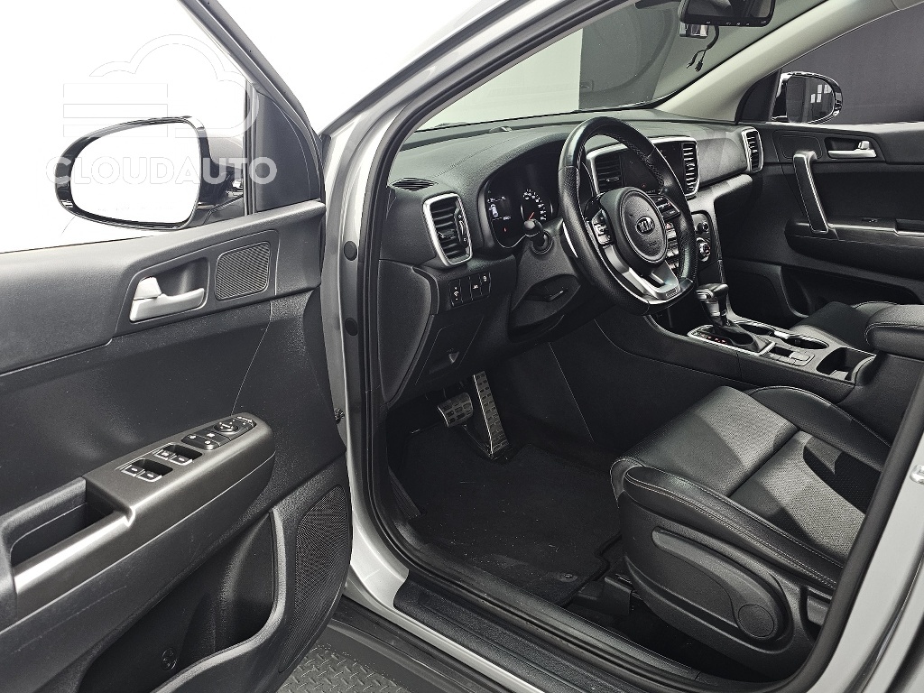 2021 Kia Sportage Diesel 2.0 2WD - Image 11