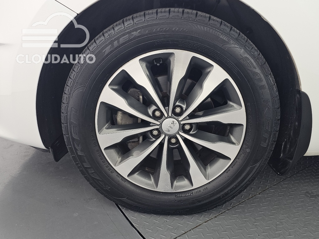 2016 Kia Carnival 9 Luxury - Image 5