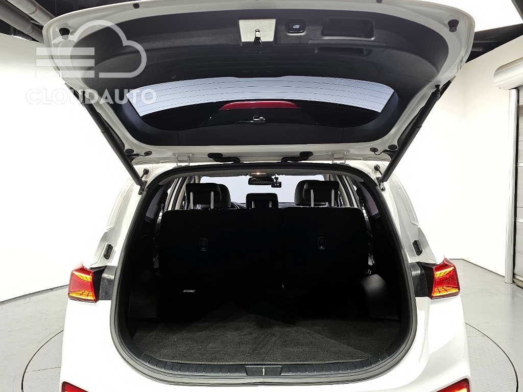 2019 Hyundai Santa Fe Diesel 2.0 2WD - Image 20