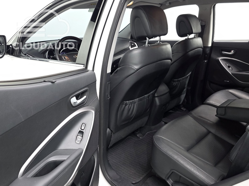 2014 Hyundai Santa Fe Diesel 2.0 2WD Exclusive - Image 12