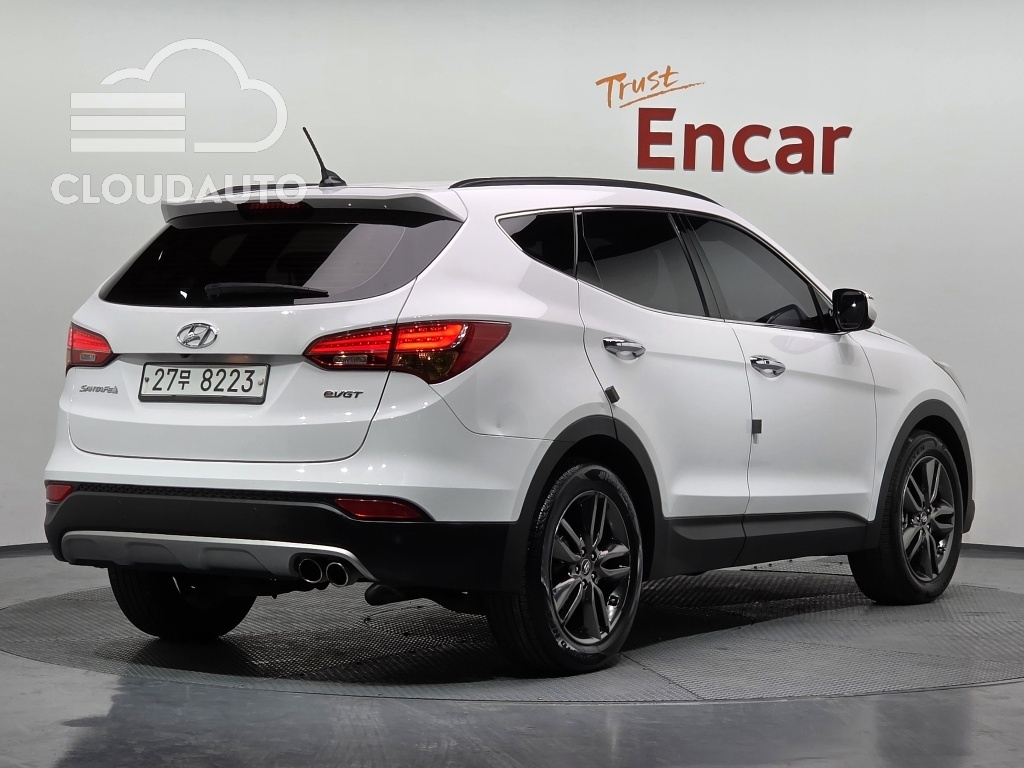 2014 Hyundai Santa Fe Diesel 2.0 2WD Exclusive - Image 2