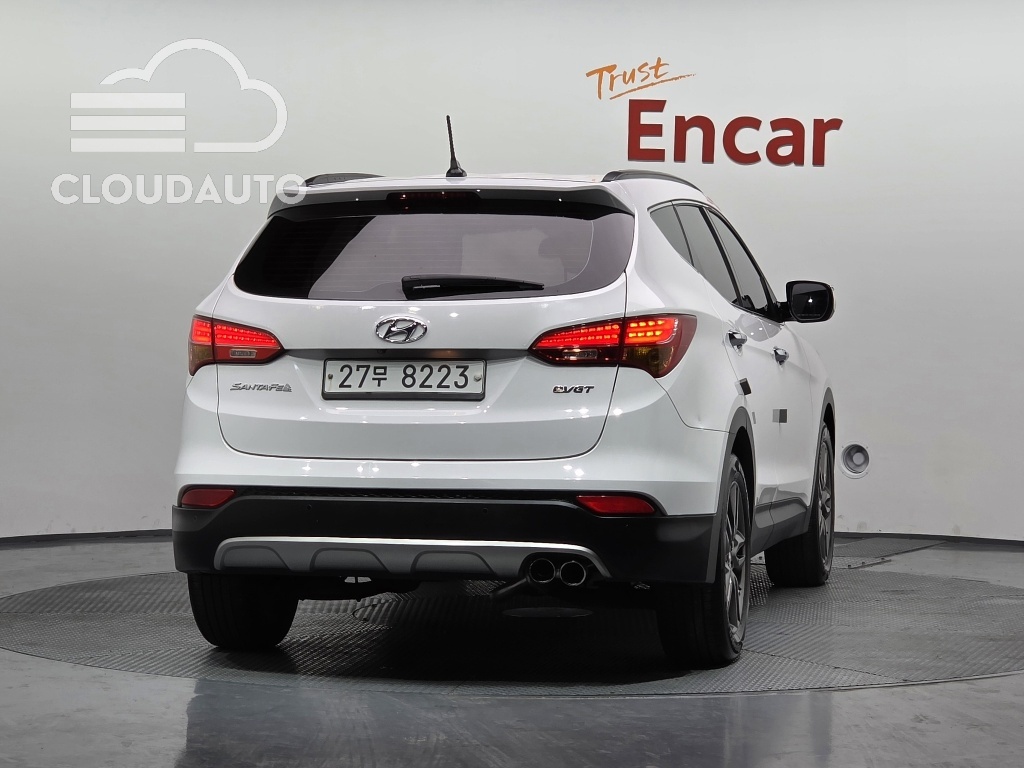 2014 Hyundai Santa Fe Diesel 2.0 2WD Exclusive - Image 4