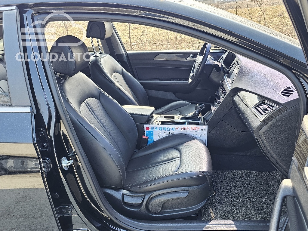 2015 Hyundai Sonata 2.0 Smart - Image 12