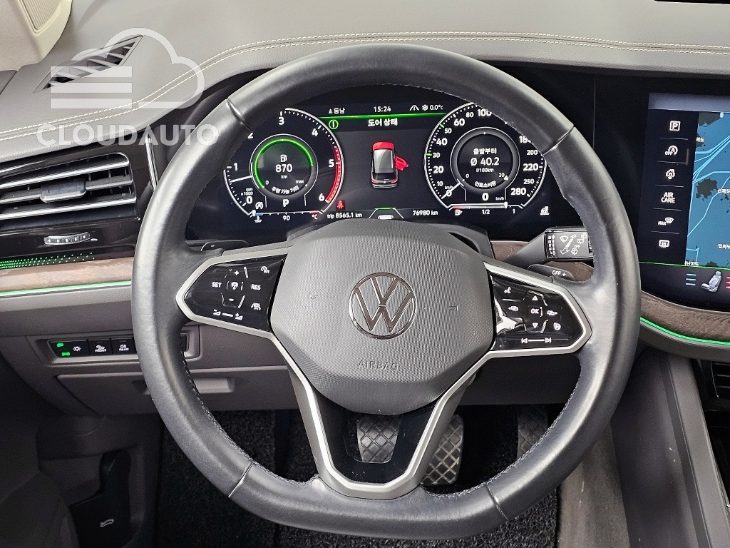 2021 Volkswagen Touareg 3.0 TDI Prestige - Image 13