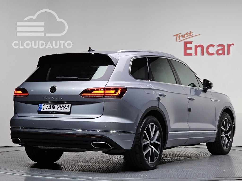 2021 Volkswagen Touareg 3.0 TDI Prestige - Image 2