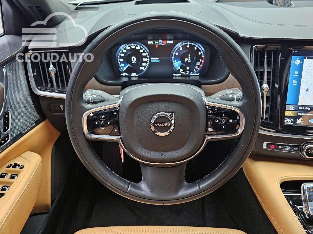 2021 Volvo S90 B6 AWD - Image 13