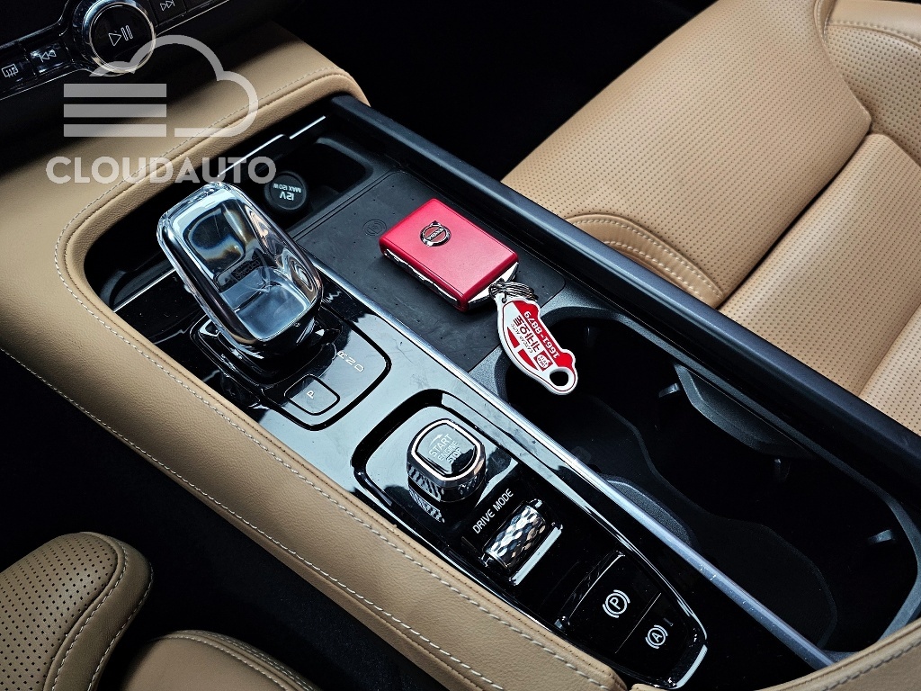 2021 Volvo S90 B6 AWD - Image 9