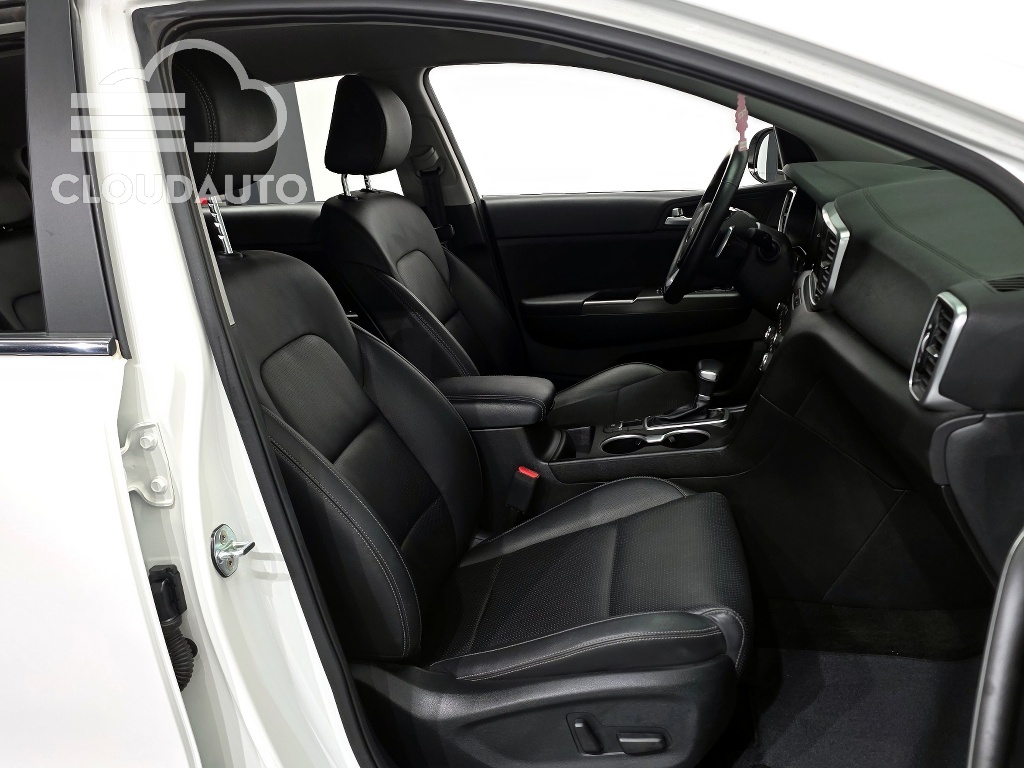 2022 Kia Sportage Diesel 1.6 2WD - Image 11