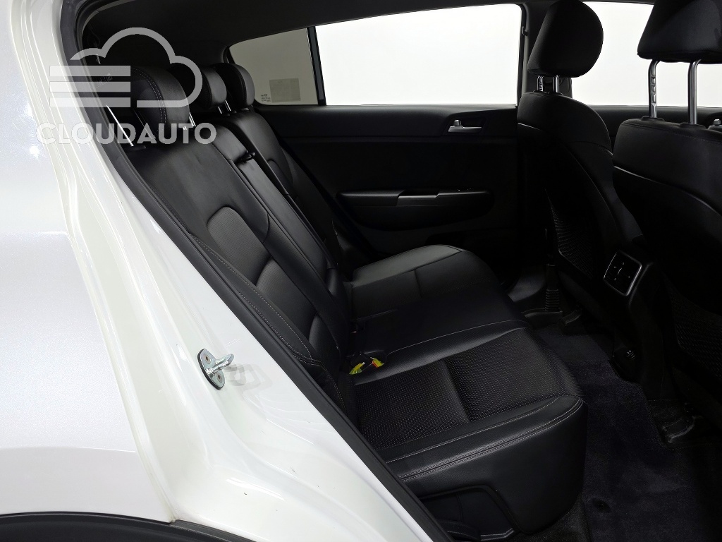 2022 Kia Sportage Diesel 1.6 2WD - Image 12