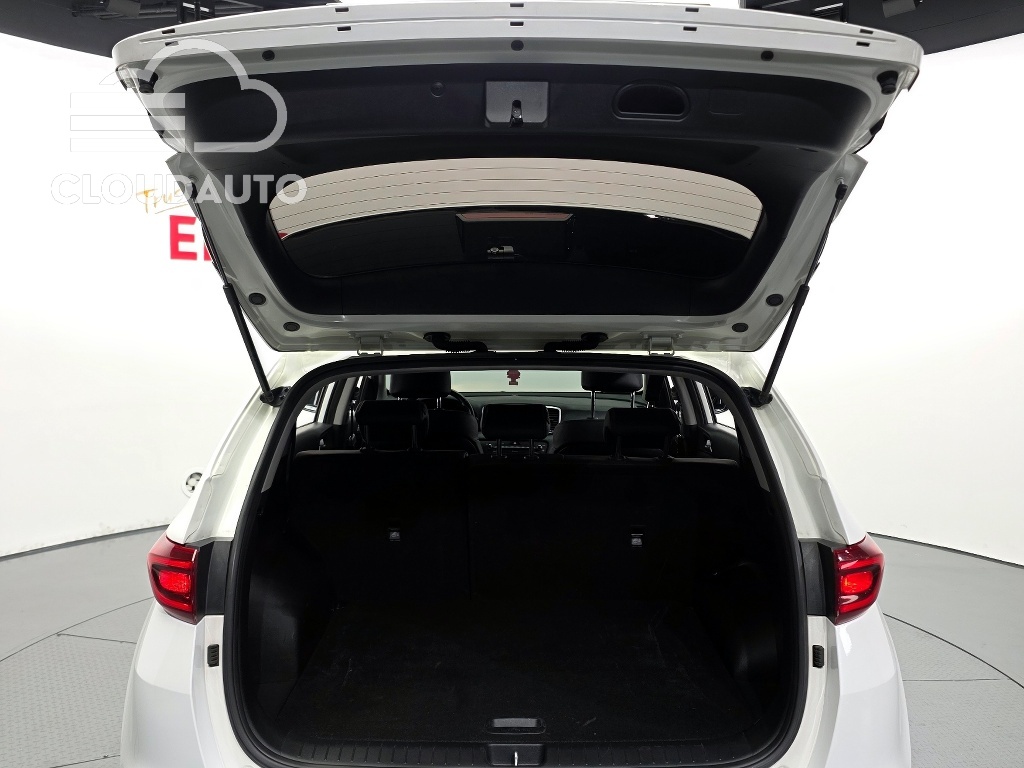 2022 Kia Sportage Diesel 1.6 2WD - Image 30