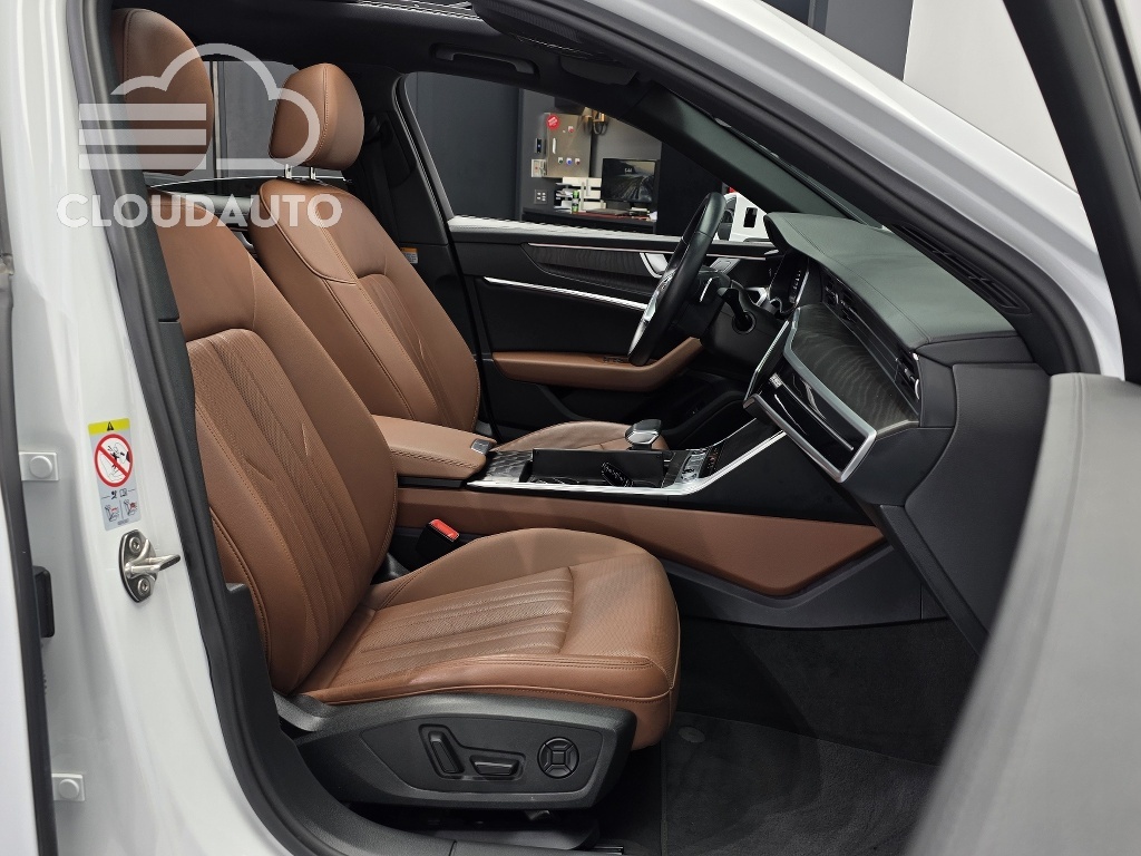 2023 Audi A6 45 TFSI Premium - Image 11