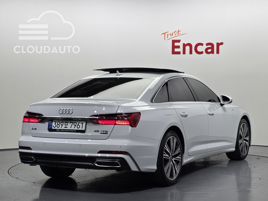 2023 Audi A6 45 TFSI Premium - Image 2