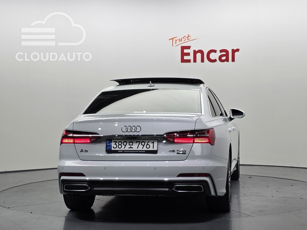 2023 Audi A6 45 TFSI Premium - Image 4