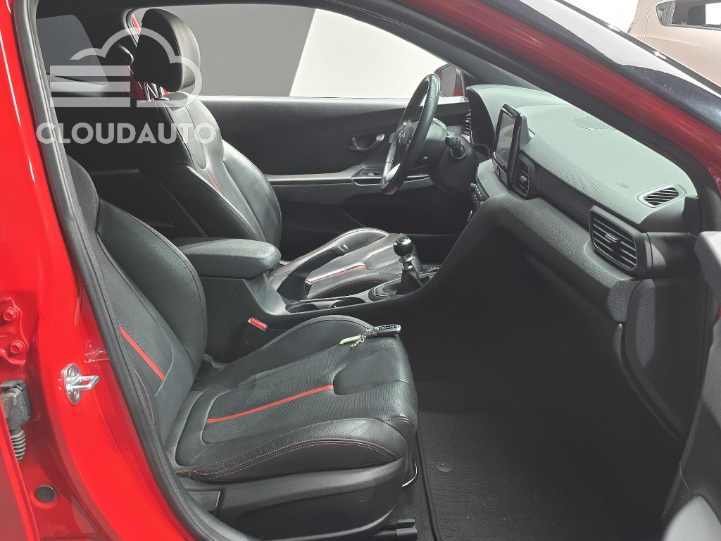 2018 Hyundai Veloster 1.6 Turbo Sports - Image 10