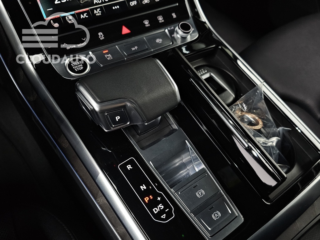 2022 Audi Q7 45 TDI Premium - Image 9