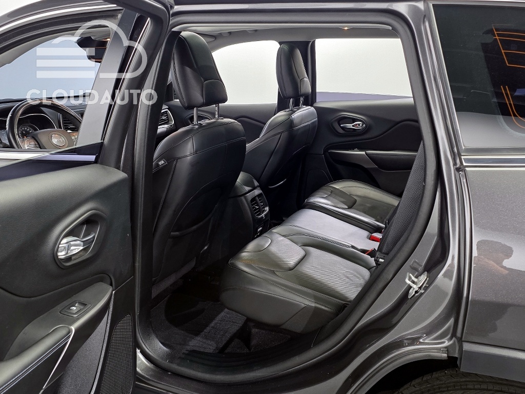 2019 Jeep Cherokee 2.4 AWD - Image 11