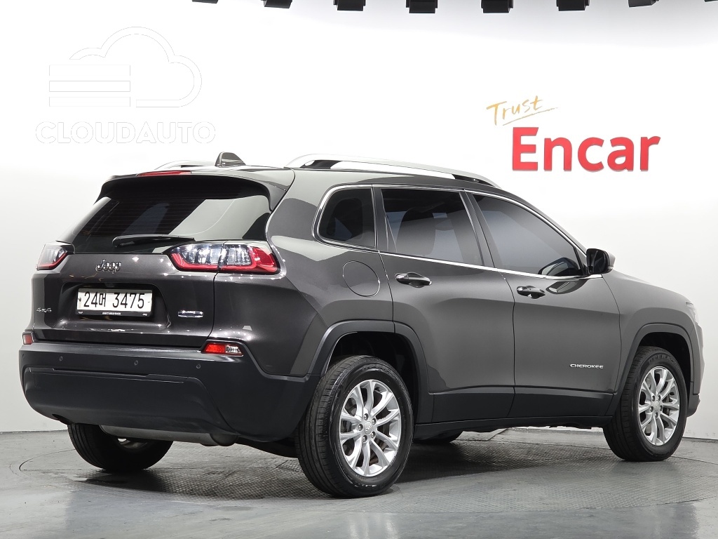 2019 Jeep Cherokee 2.4 AWD - Image 2