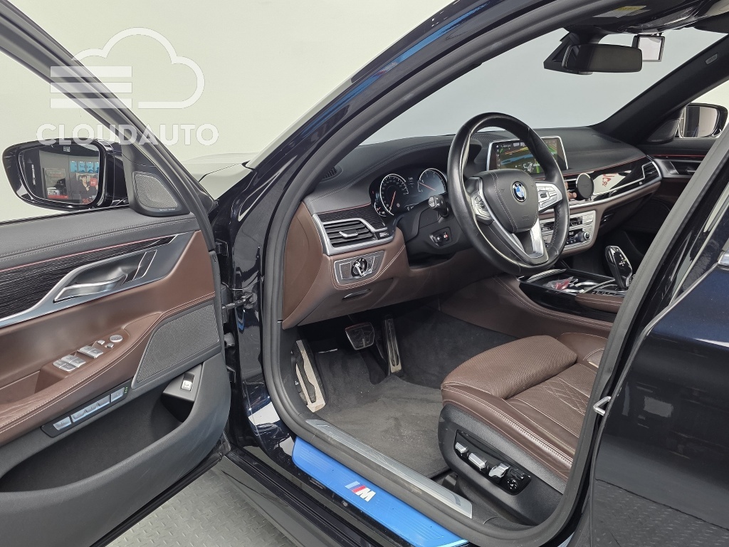 2018 BMW 7 Series 730Ld xDrive M Sports - Image 10
