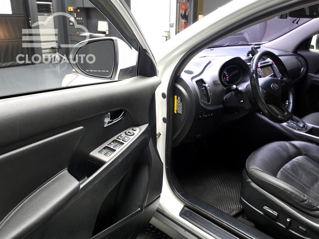 2015 Kia Sportage Diesel 2WD Prestige - Image 11