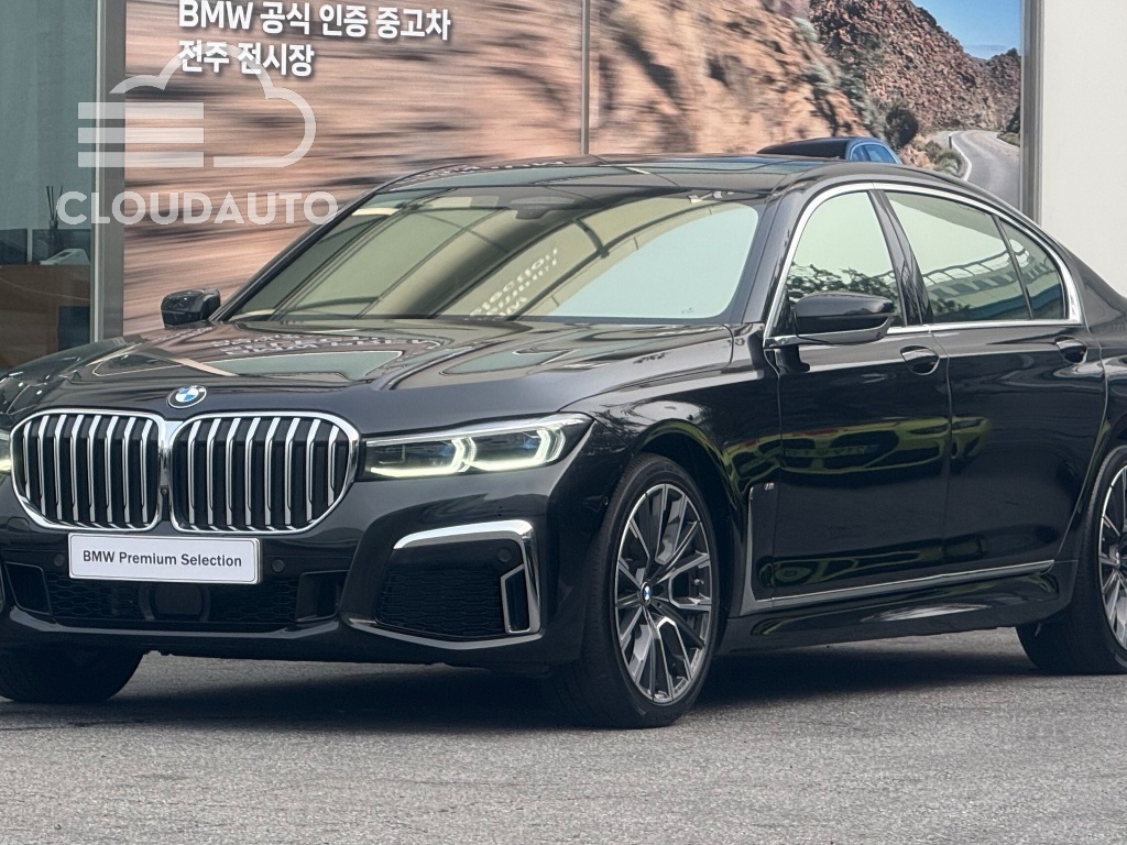 2021 BMW 7 Series 740Li xDrive M Sports