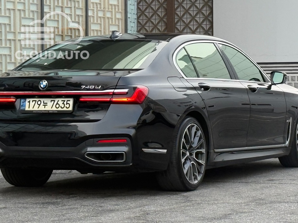 2021 BMW 7 Series 740Li xDrive M Sports - Image 2