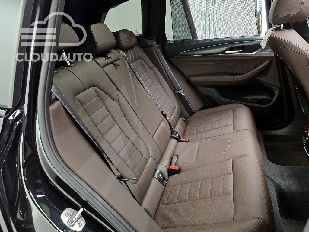 2023 BMW X3 xDrive 20i M Sports - Image 12