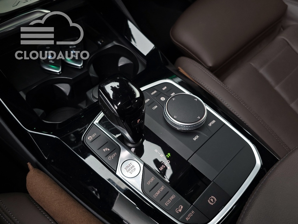 2023 BMW X3 xDrive 20i M Sports - Image 9