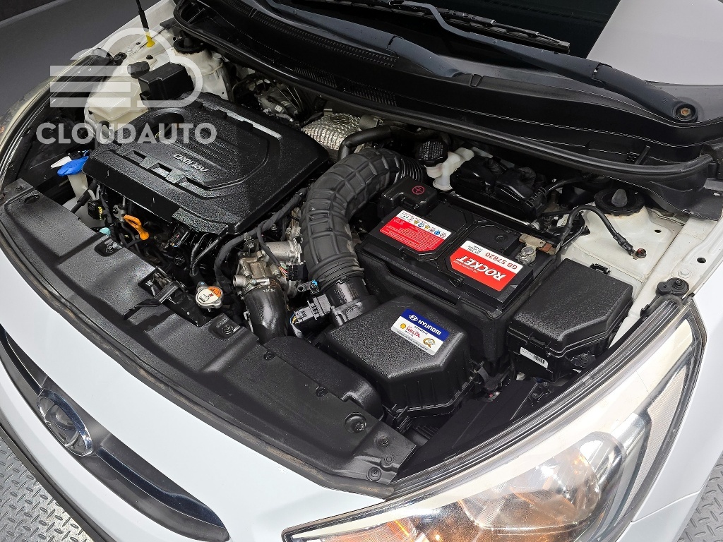 2016 Hyundai Accent Diesel 1.6 VGT Modern - Image 6