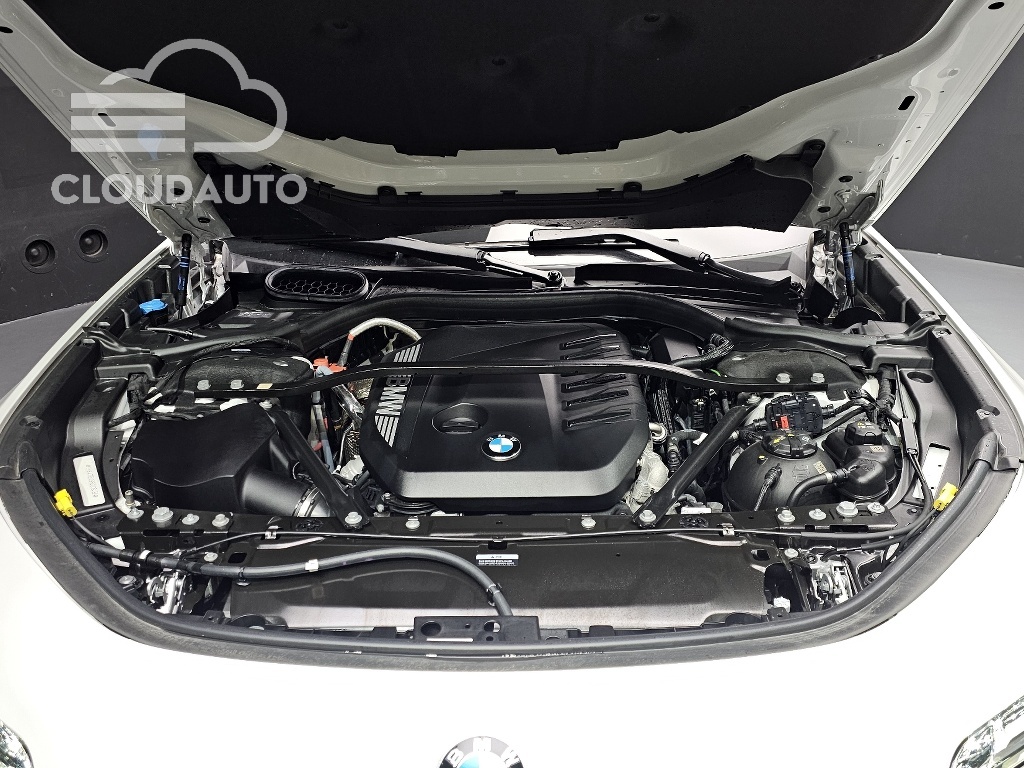 2025 BMW 7 Series 740d xDrive M Sports - Image 6