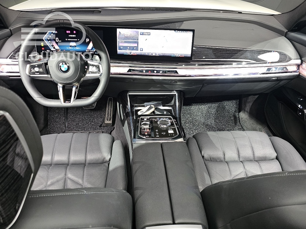 2025 BMW 7 Series 740d xDrive M Sports - Image 7