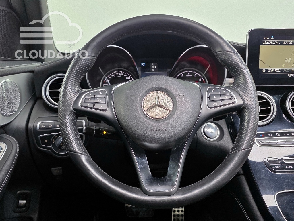 2019 Mercedes-Benz GLC GLC300 4MATIC AMG Line Coupe - Image 13