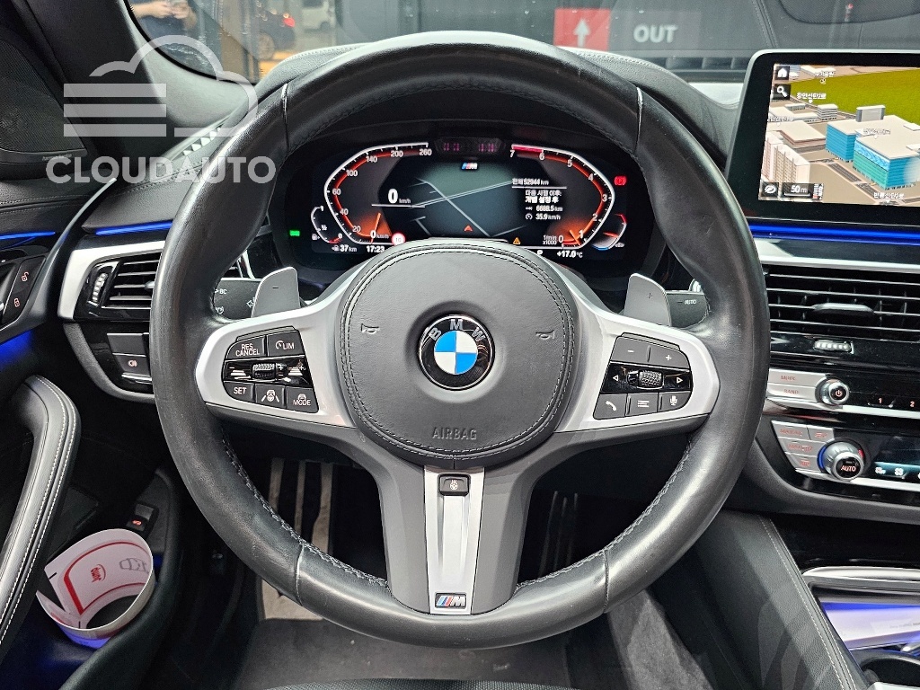 2022 BMW 5 Series 530i M Sports - Image 13