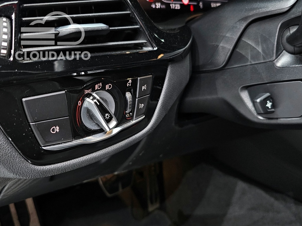 2022 BMW 5 Series 530i M Sports - Image 16