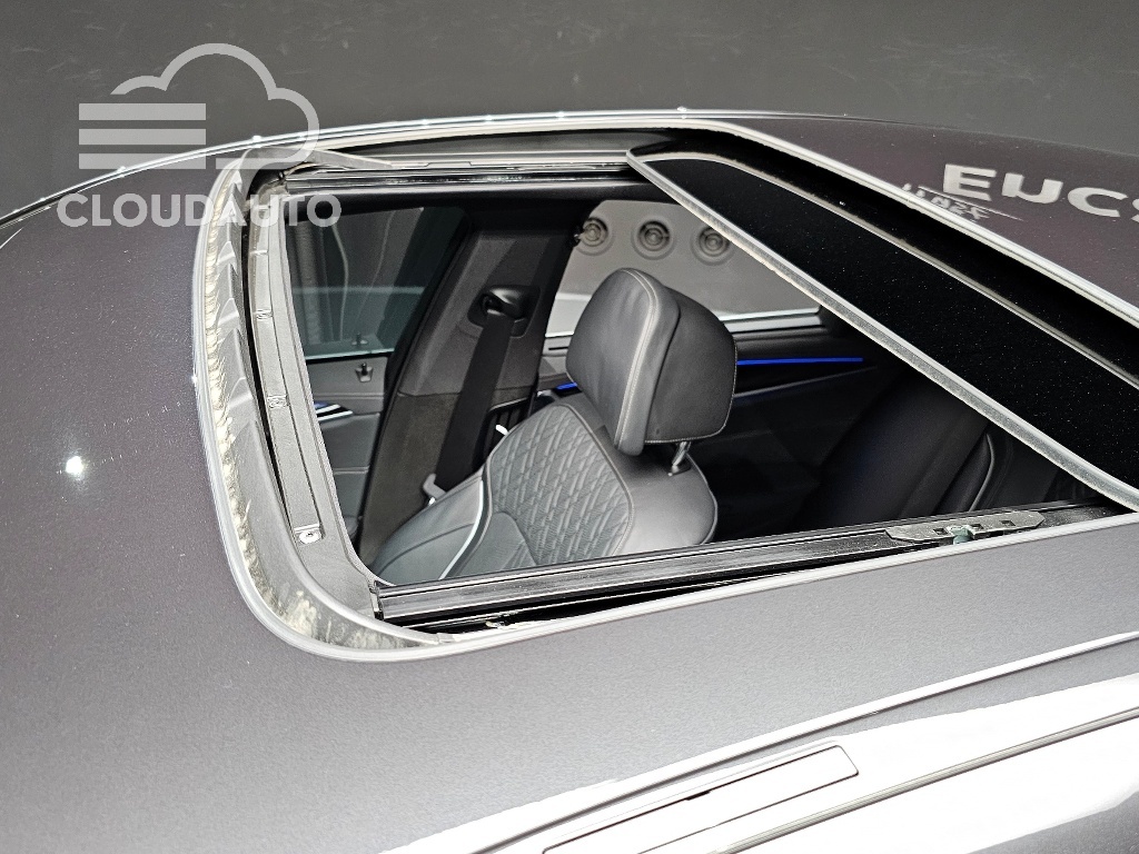 2022 BMW 5 Series 530i M Sports - Image 18