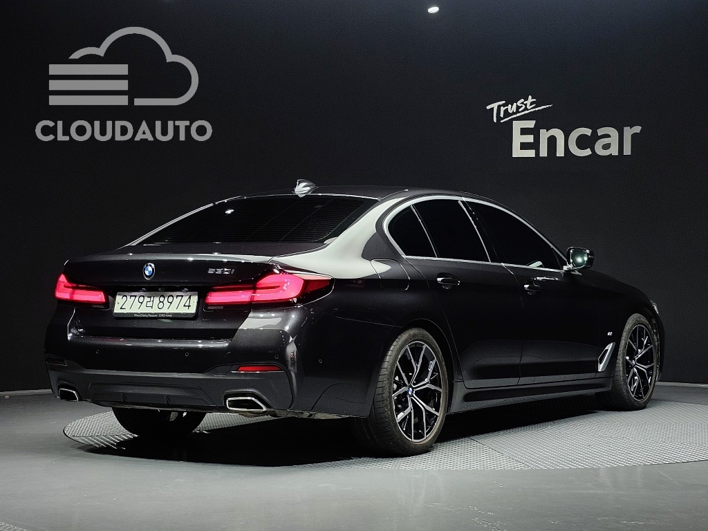 2022 BMW 5 Series 530i M Sports - Image 2
