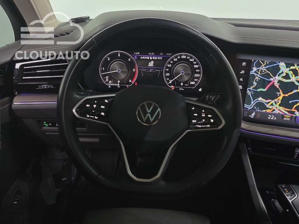 2021 Volkswagen Touareg 3.0 TDI Prestige - Image 13