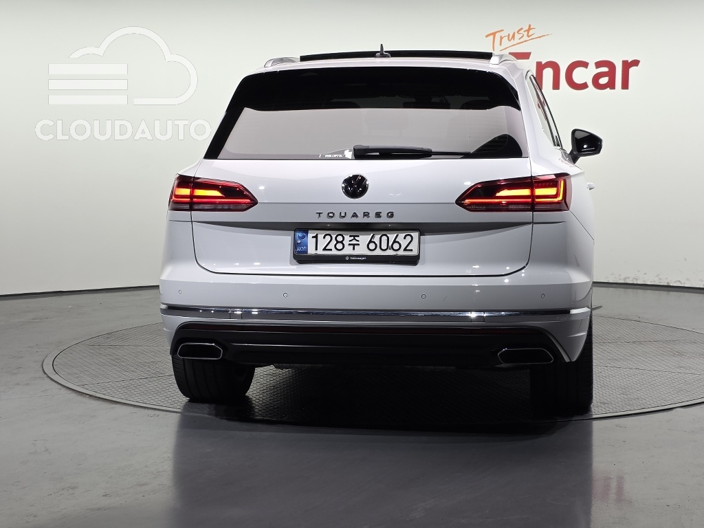 2021 Volkswagen Touareg 3.0 TDI Prestige - Image 4
