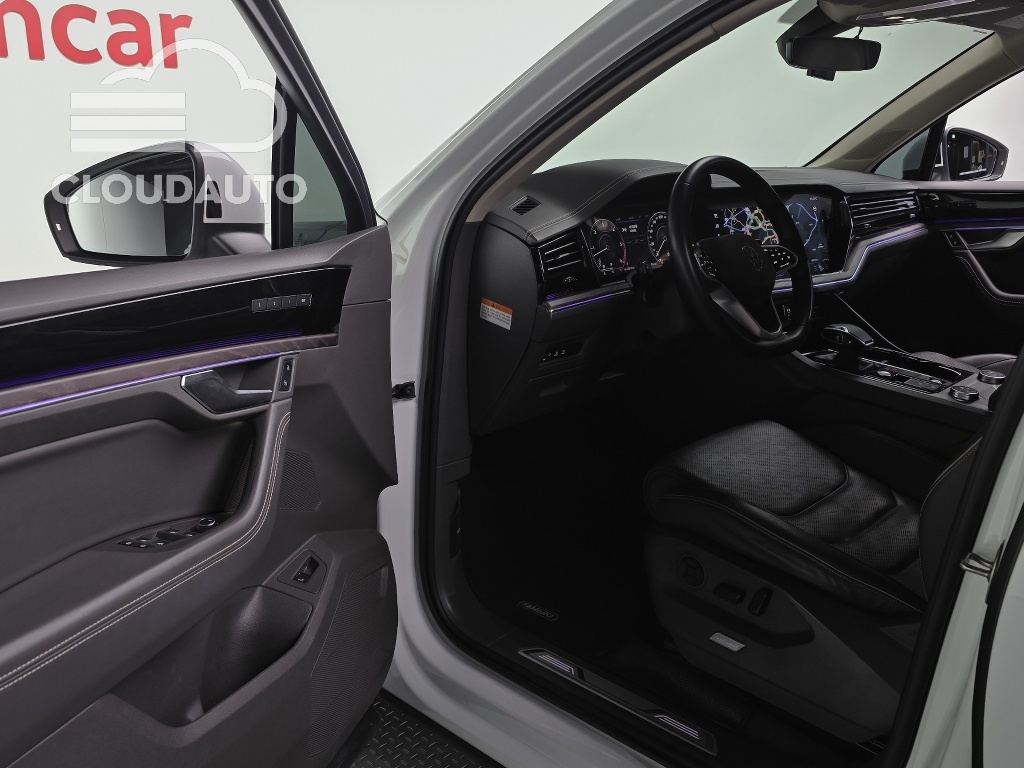 2021 Volkswagen Touareg 3.0 TDI Prestige - Image 10