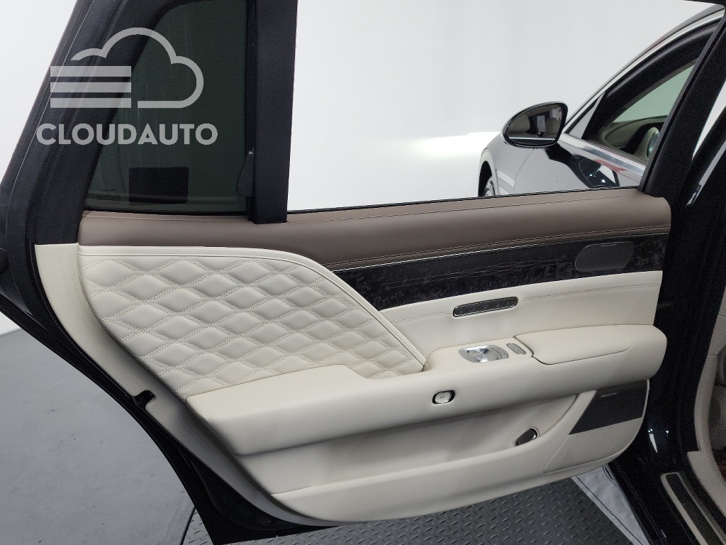2023 Genesis G90 Gasoline 3.5 Turbo e-S/C AWD LWB - Image 24