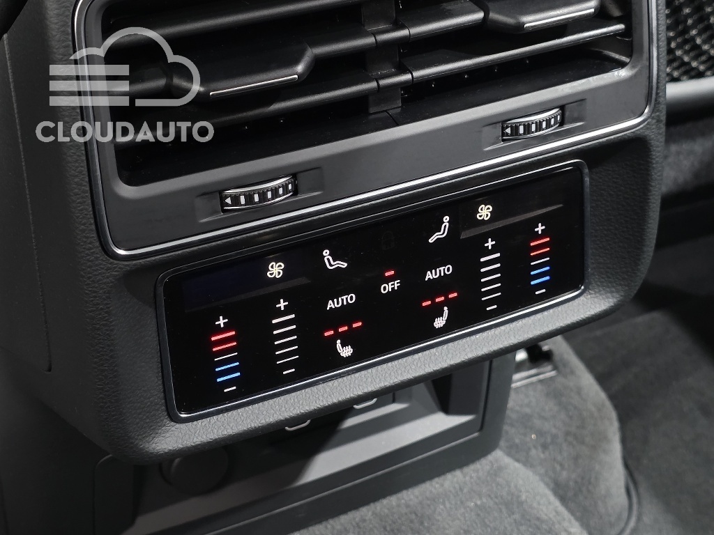 2022 Audi Q7 45 TDI - Image 18