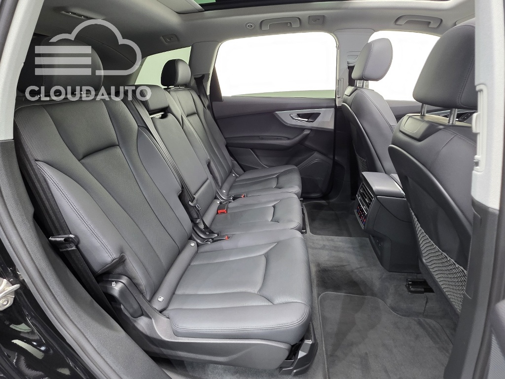 2022 Audi Q7 45 TDI - Image 19