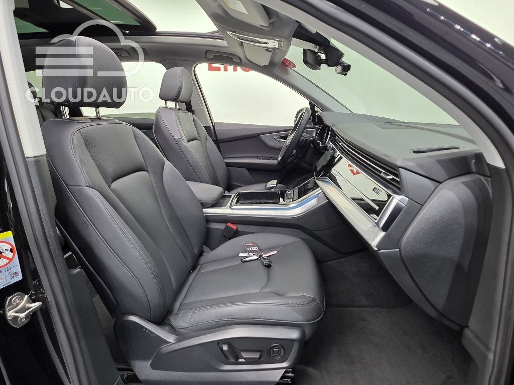 2022 Audi Q7 45 TDI - Image 10
