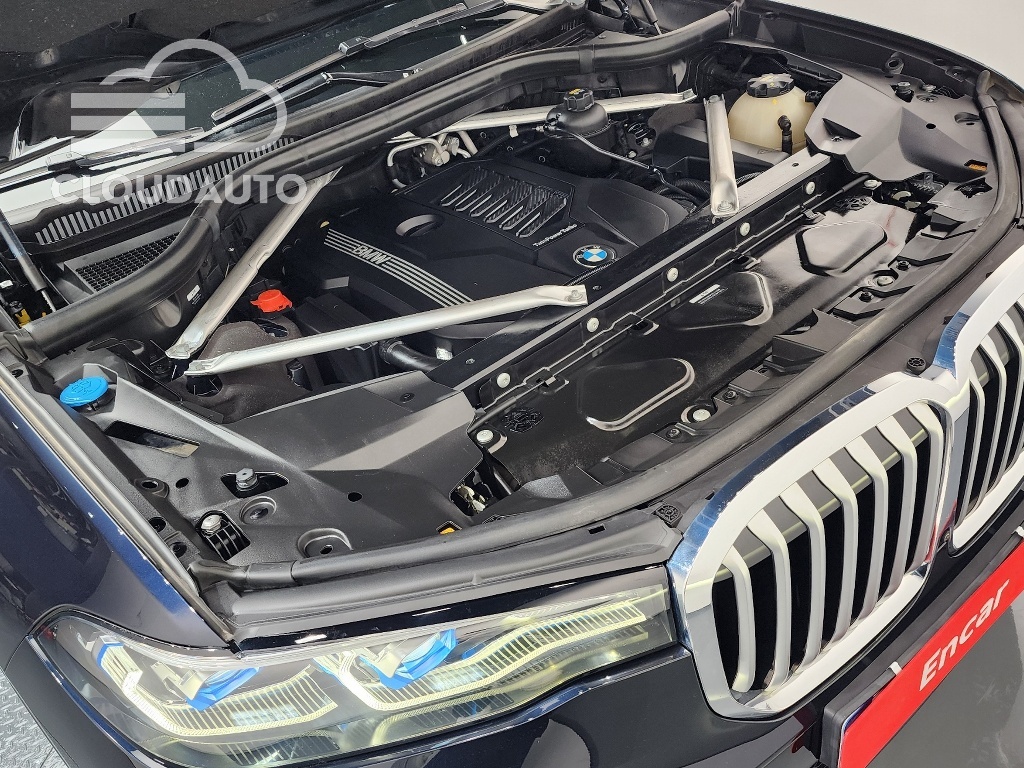 2022 BMW X7 xDrive 40i M Sports 6 - Image 6