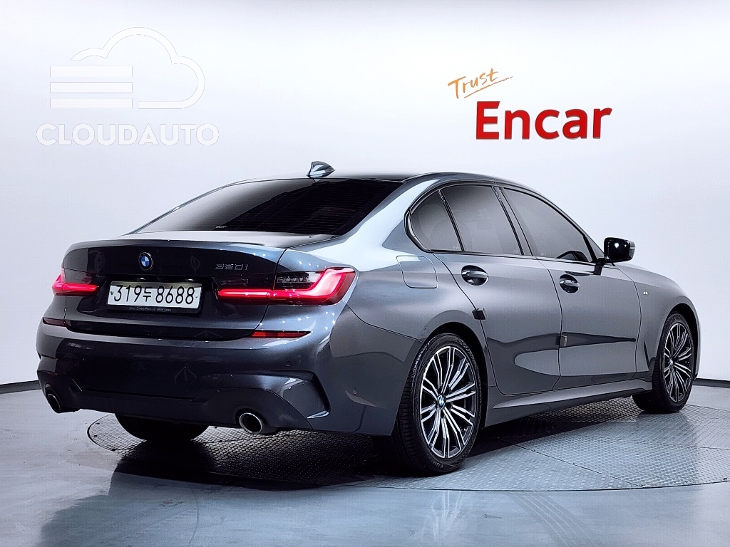 2020 BMW 3 Series 320i M Sports - Image 2
