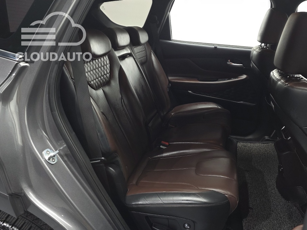 2020 Hyundai Santa Fe Gasoline 2.0T 2WD - Image 9