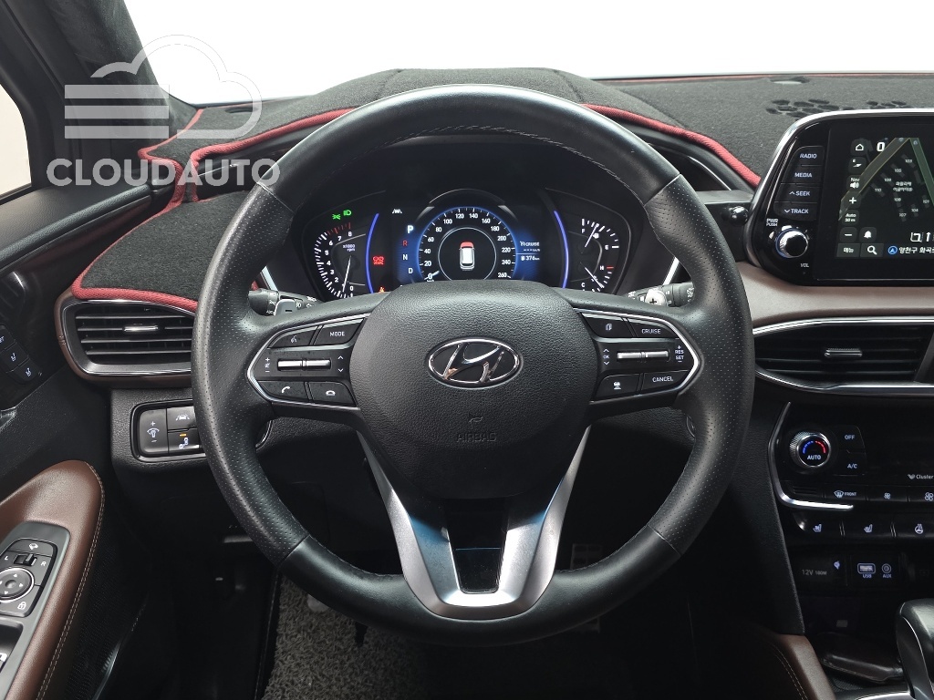 2020 Hyundai Santa Fe Gasoline 2.0T 2WD - Image 11