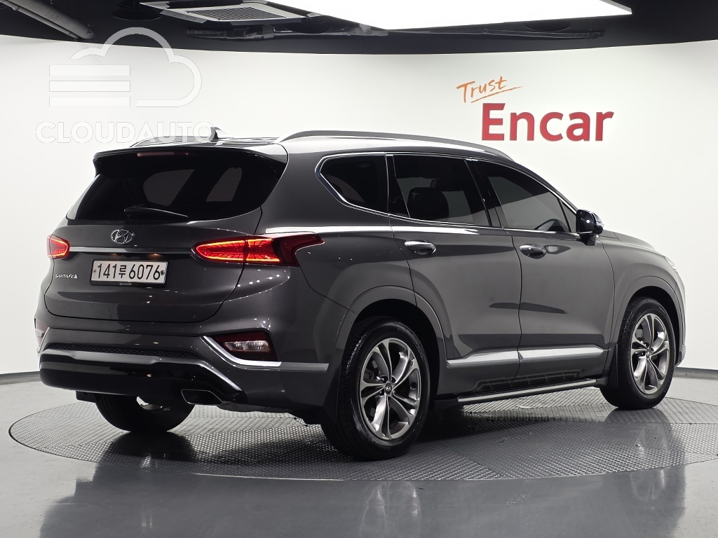 2020 Hyundai Santa Fe Gasoline 2.0T 2WD - Image 2