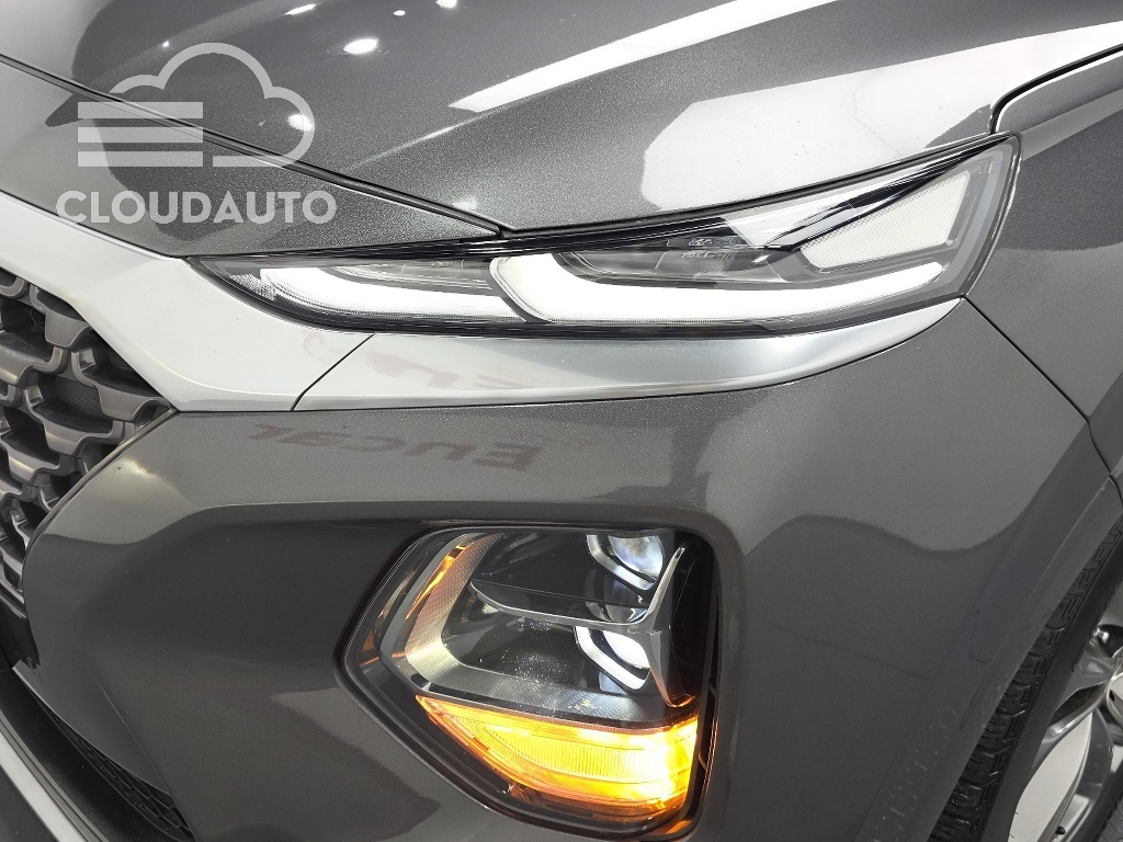 2020 Hyundai Santa Fe Gasoline 2.0T 2WD - Image 20