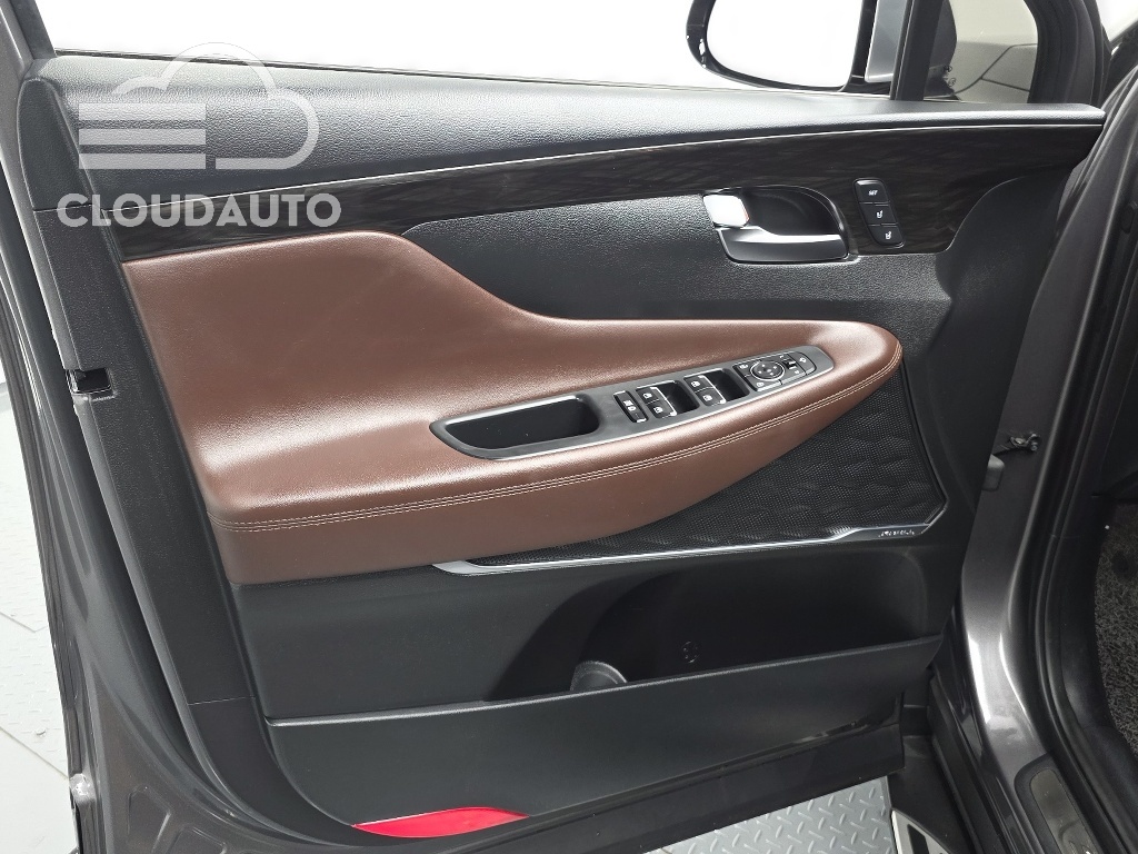 2020 Hyundai Santa Fe Gasoline 2.0T 2WD - Image 22